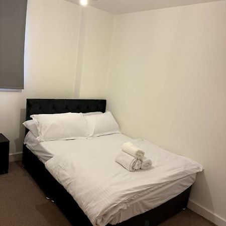 Two Bedrooms Flat In Stratford London Exterior photo